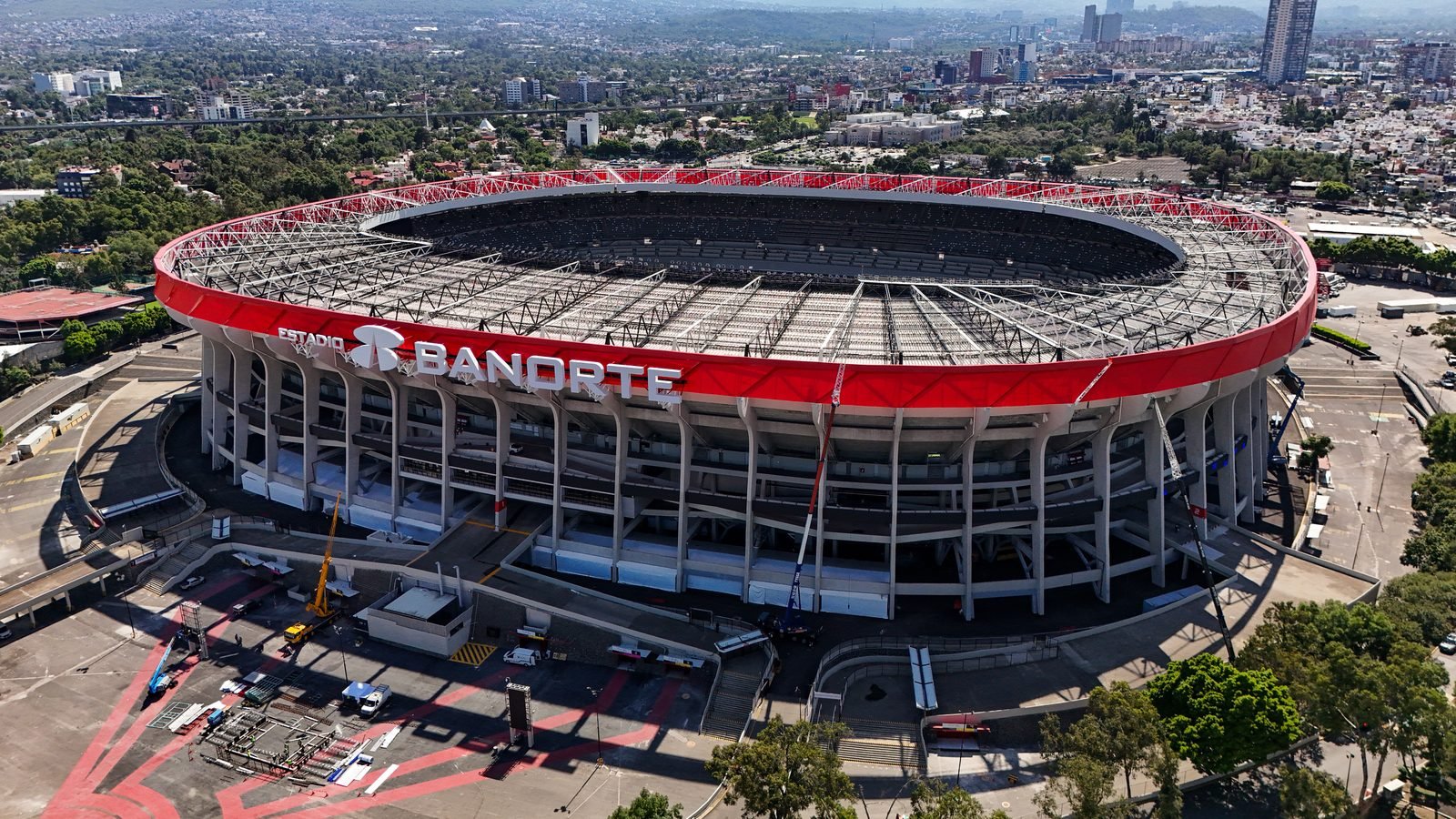 Ilmakuva Mexico Cityn Estadio Aztecasta, vuoden 2026 jalkapallon MM-kisojen avajaisstadionista.