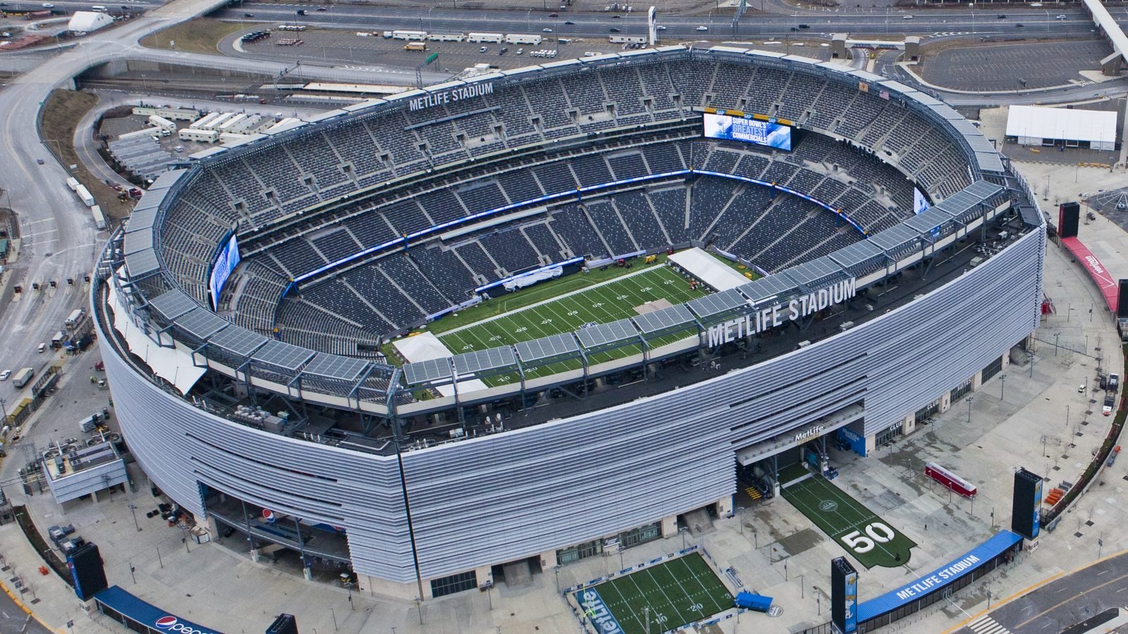 Ilmakuva MetLife Stadiumista, vuoden 2026 jalkapallon MM-kisojen finaalistadionista.