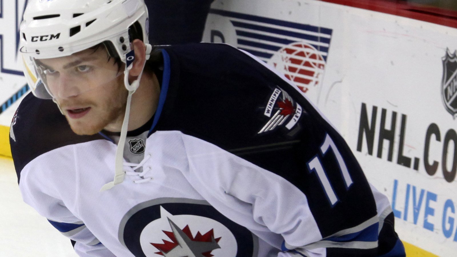 Winnipeg Jetsin pelaaja NHL-ottelussa – NHL-suomalaisten sopimusrumba jatkuu