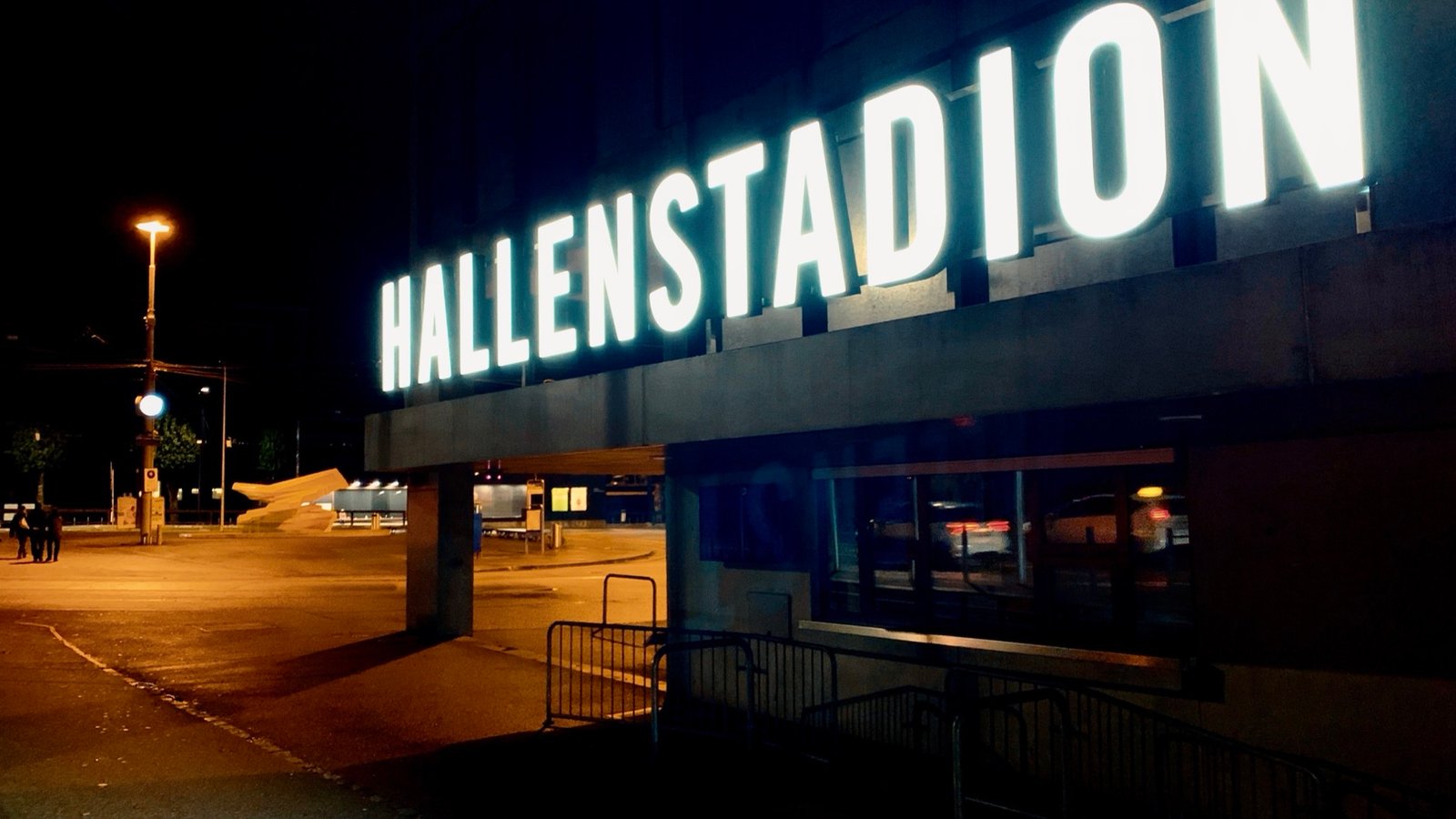 Leijonien Pennanen kuin eri ihminen MM-kisojen huippuvireessä — Hallenstadion Zürichissä